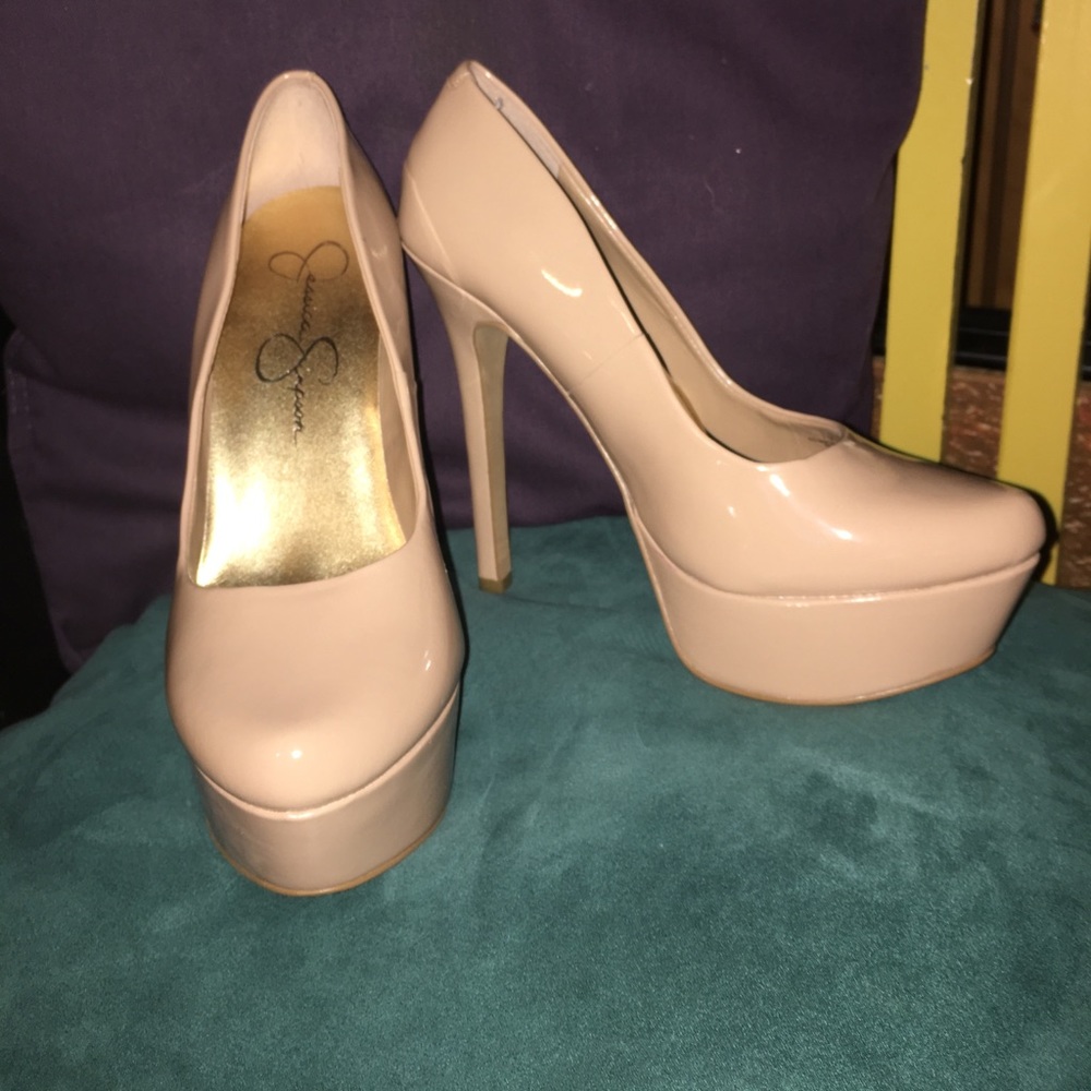 Jessica Simpson Nude platform heels