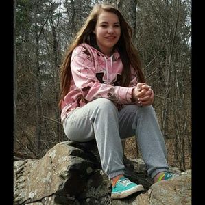 Meet your Posher, Marissa