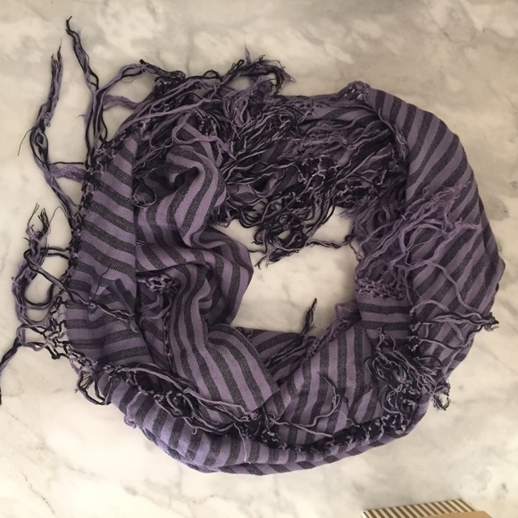 🎯SOLD🎯 Scarf bundle - Picture 3 of 3