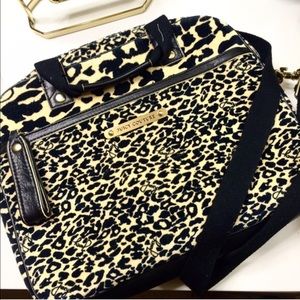 Leopard print laptop case