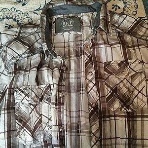 Short sleeve button up