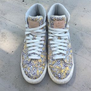 Vintage Mid Nike High Tops