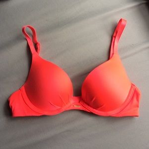 VS FABULOUS Bra (32A)