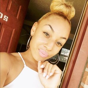 Meet your Posher, Carina