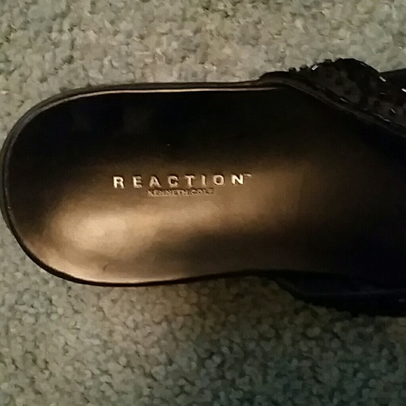 Kenneth Cole Reaction black sequined flip flops - Picture 2 of 4