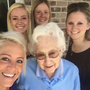 Meet your Posher, Casey