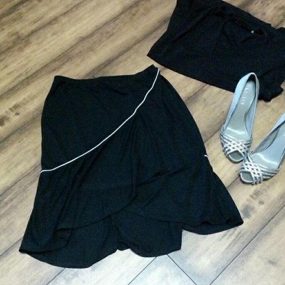 New York & Co skirt. Medium. Black ECU - Picture 1 of 3