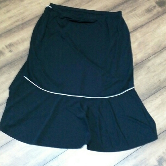 New York & Co skirt. Medium. Black ECU - Picture 3 of 3