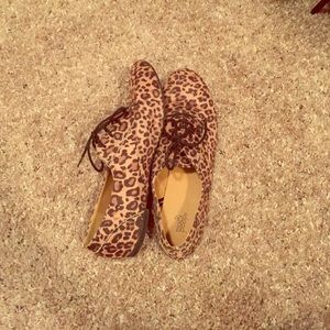 Black poppy leopard print oxfords