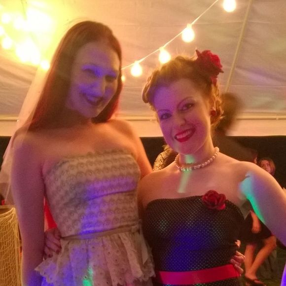 Meet your Posher, Pamela - Picture 1 of 1