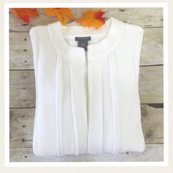 Ann Taylor Sweaters - Ann Taylor off white sweater