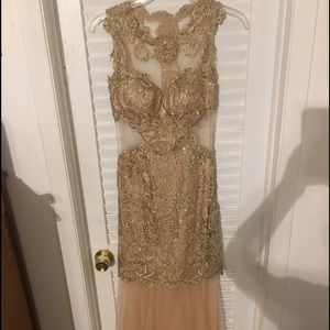 Gorgeous gold prom dress