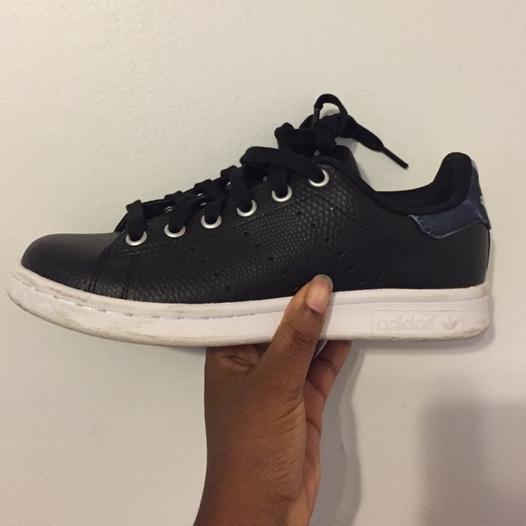 Rita Ora Stan Smiths