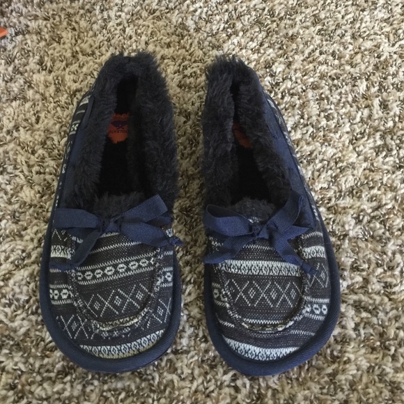 Rocket dog navy fur slippers/flats