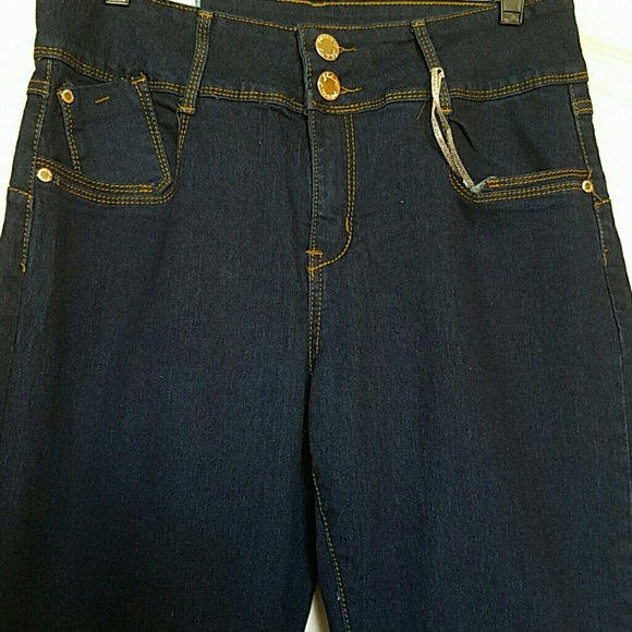 ONLY 1 left!Plus Size dk blue stretch denim jeans - Picture 2 of 3