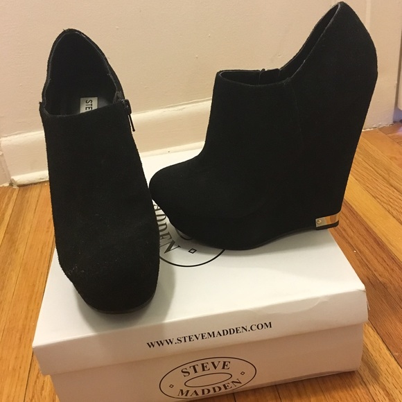 Steve Madden Hearo Bootie!