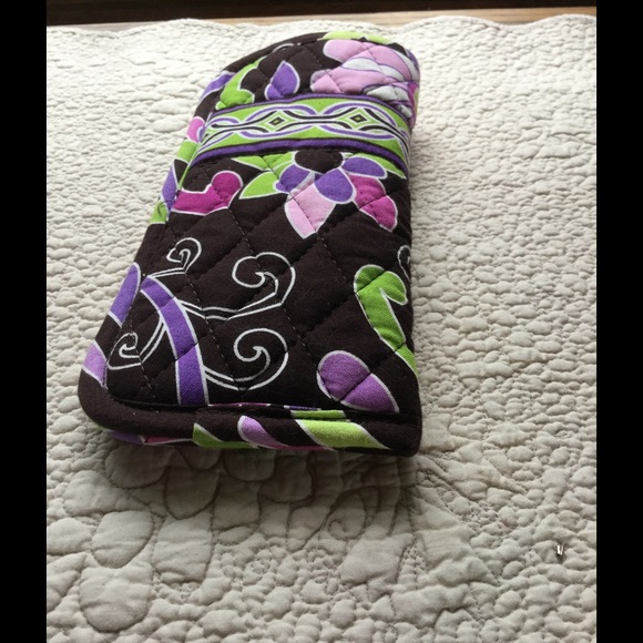 VERA BRADLEY PURPLE PUNCH GLASSES CASE