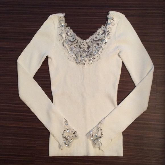 Cache EMBELLISHED Top!