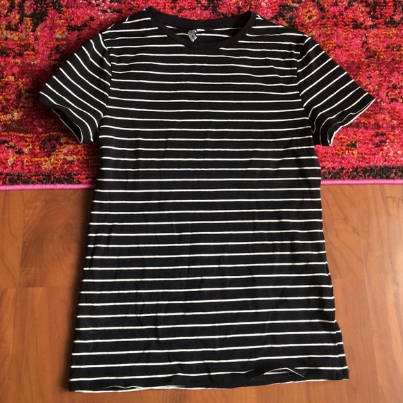 Striped & other stories tee
