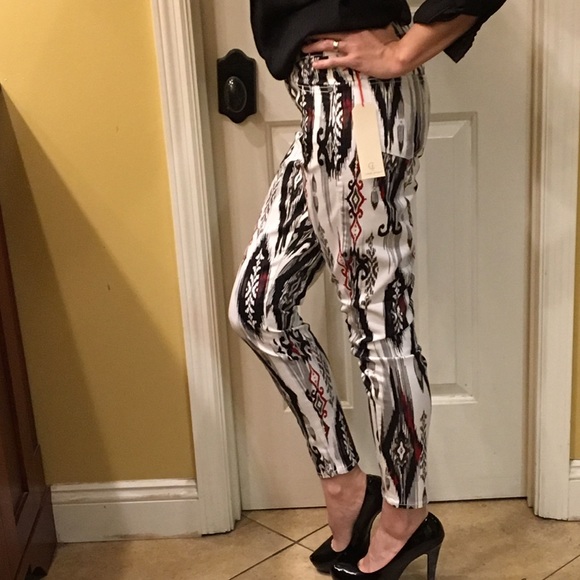 Cookie Johnson NWT jeans size 25 26 27 28 31 32 - Picture 3 of 4