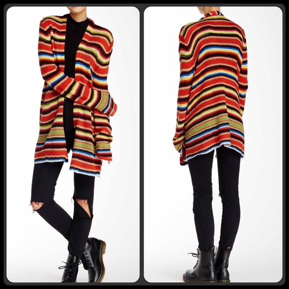 ❄️🎉HP🎉WildFox Mexican Blanket Cardigan✨ - Picture 3 of 3