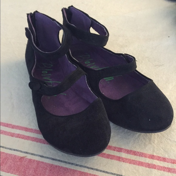 Unique zip back flats 1