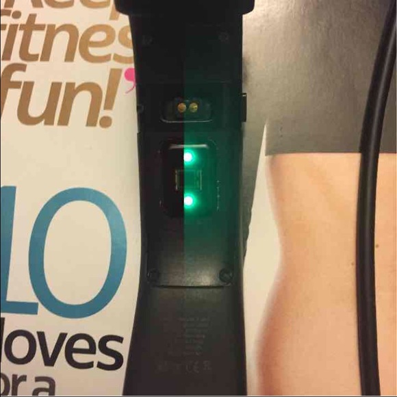 ❌Sold❌Fitbit ChargeHR-Black - Picture 2 of 4