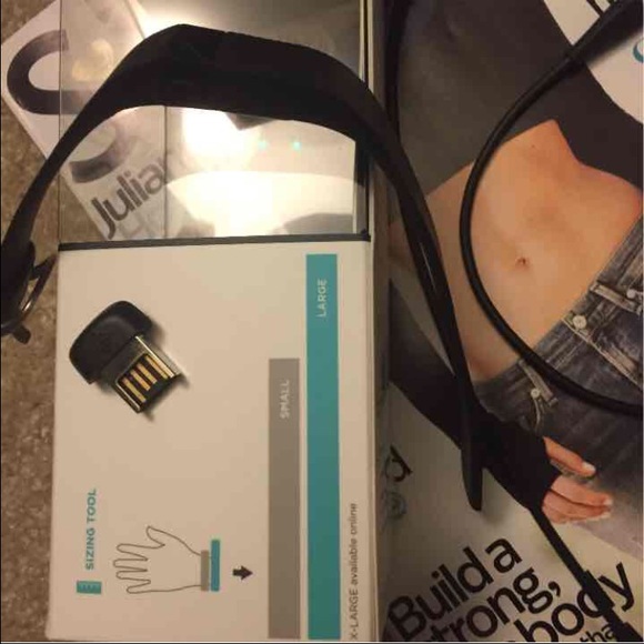 ❌Sold❌Fitbit ChargeHR-Black - Picture 3 of 4