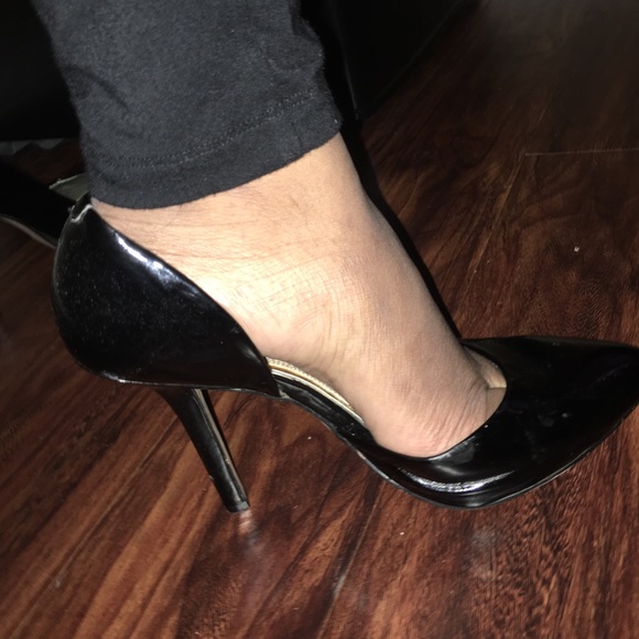BCBG Paris 'Jaze' pump