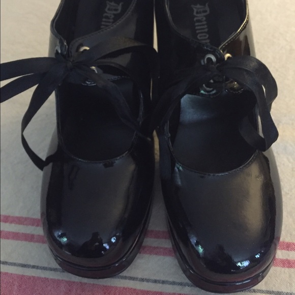 Patent Mary Jane platforms heels 1