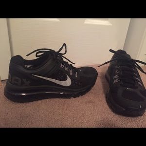 NEW sz 7.5 Nike Air Max 2013