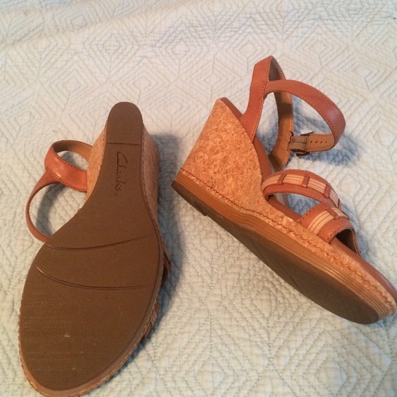 Clarks leather 3" wedges - Picture 3 of 4