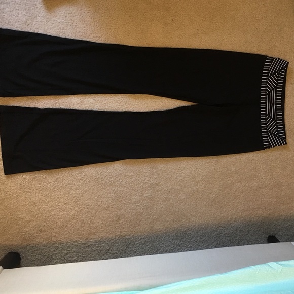 Lululemon Groove Pant size 4
