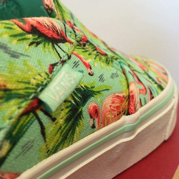 🚨1DAYSALE🚨 Vans Asher Flamingo Print!!! - Picture 3 of 4
