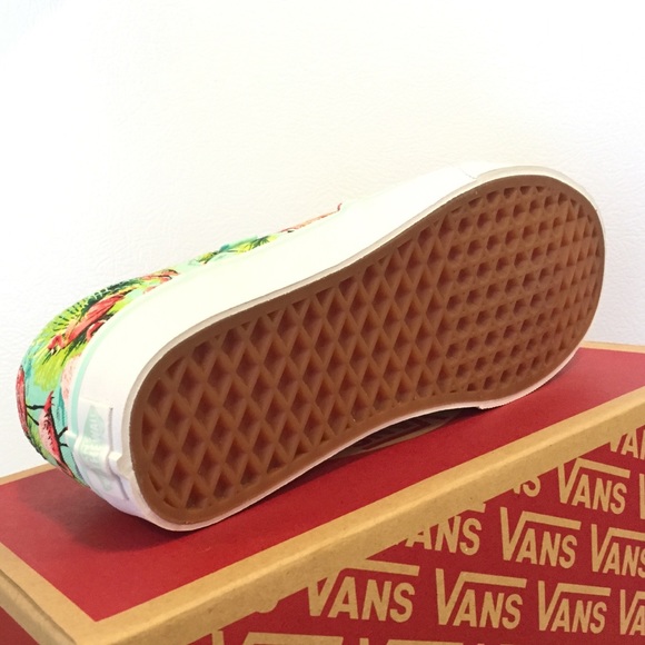 🚨1DAYSALE🚨 Vans Asher Flamingo Print!!! - Picture 4 of 4