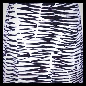 BANANA REPUBLIC skirt. Sexy and flirty!