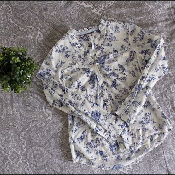 Lauren Conrad Button Up