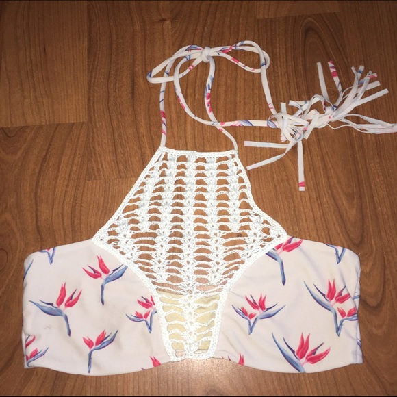 Acacia Panama top in Bird of Paradise (BOP) - Picture 1 of 2