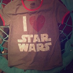 Medium size Star Wars shirt