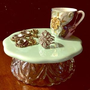 Fabulous Antique Art! Jewelry Stand / Ring Holder!