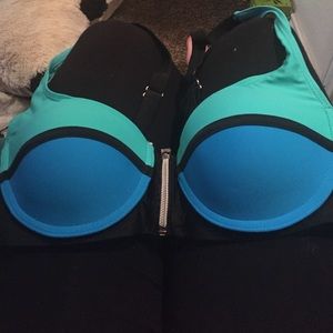 Front zipper bikini