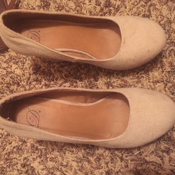 Shoes - Picture 1 of 2