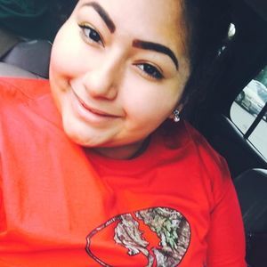 Meet your Posher, Alejandra