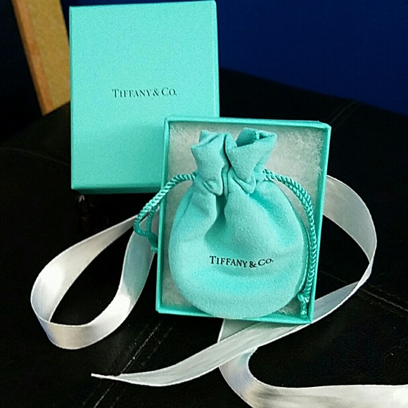 Tiffany & Co. Jewelry box, pouch & ribbon - empty