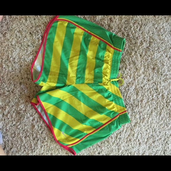 Women's medium Nike running short