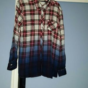 🍂🍁Everyone's Favorite FALL kinda top!!!🍁🍂