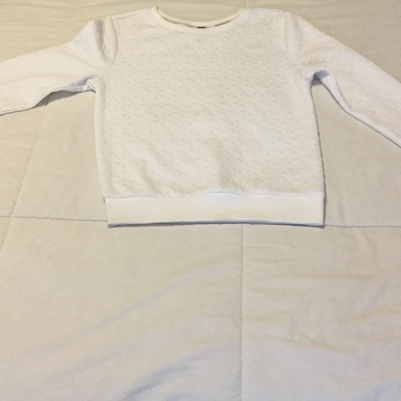 Brand new sweater