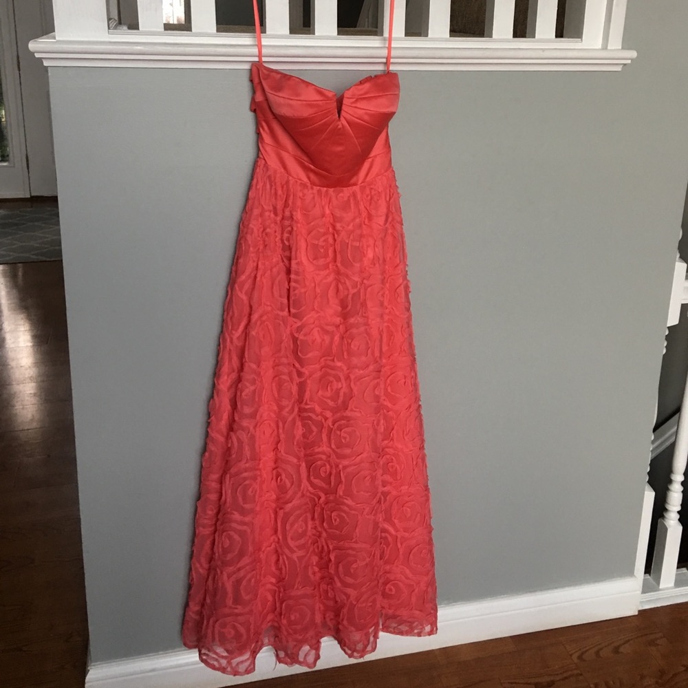 Formal gown - Picture 2 of 3