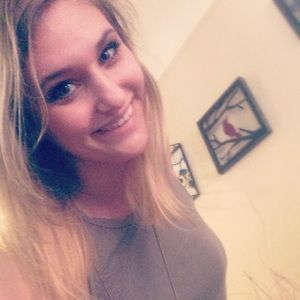 Meet your Posher, Deanna