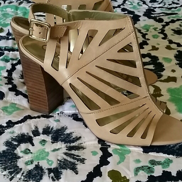 Laser cut nude heel - Picture 2 of 4